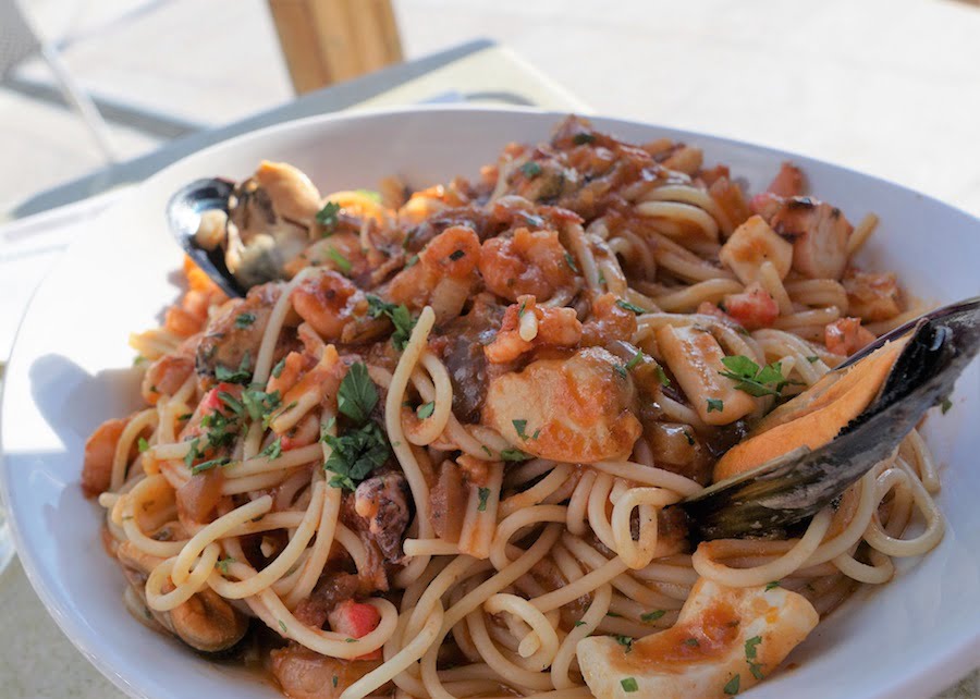 Espagueti con marisco y calamar · Recetas Fáciles