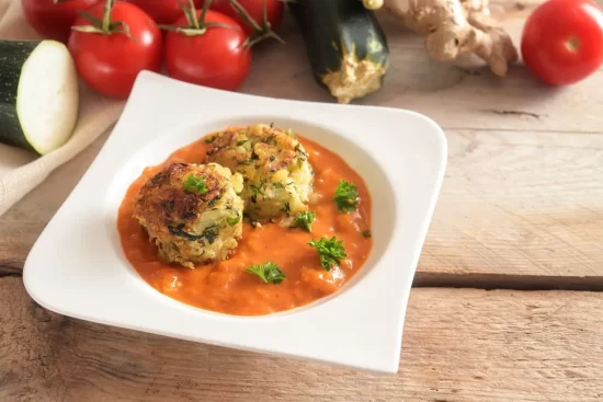 Albóndigas de Calabacín y Ricotta en Salsa