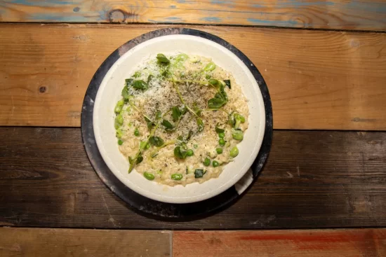 Risotto con Habas y Azafran