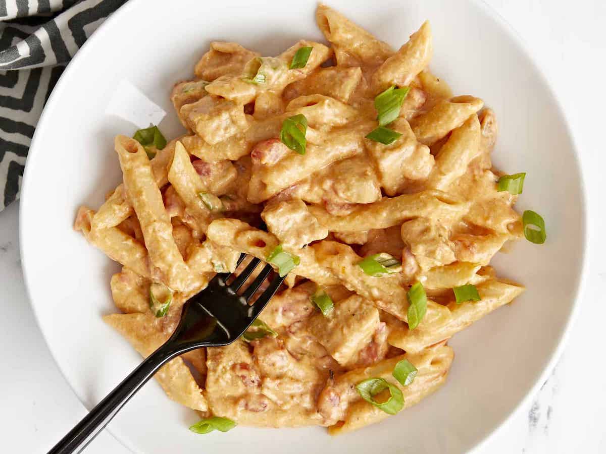 Pasta con Pollo al Estilo Buffalo: Un Plato Irresistible