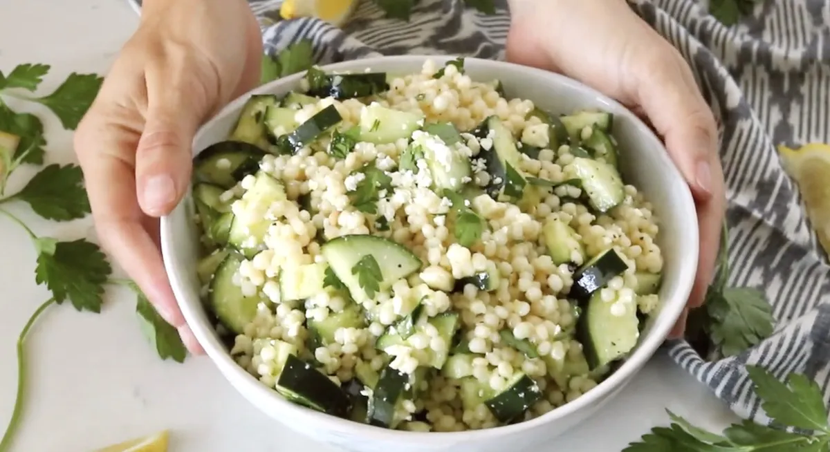 Ensalada de Couscous con Pepino y Limón: