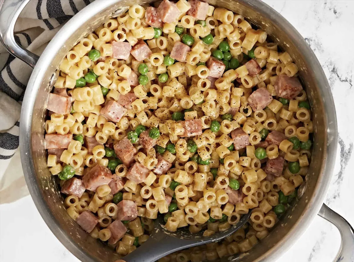 Pasta con Guisantes y Jamón: Receta Rápida y Saludable